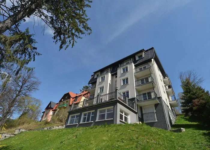 아파트 Kolorowy Sun Seasons 24 W Szklarskiej Porebie By Renters 스클라르스카포렘바